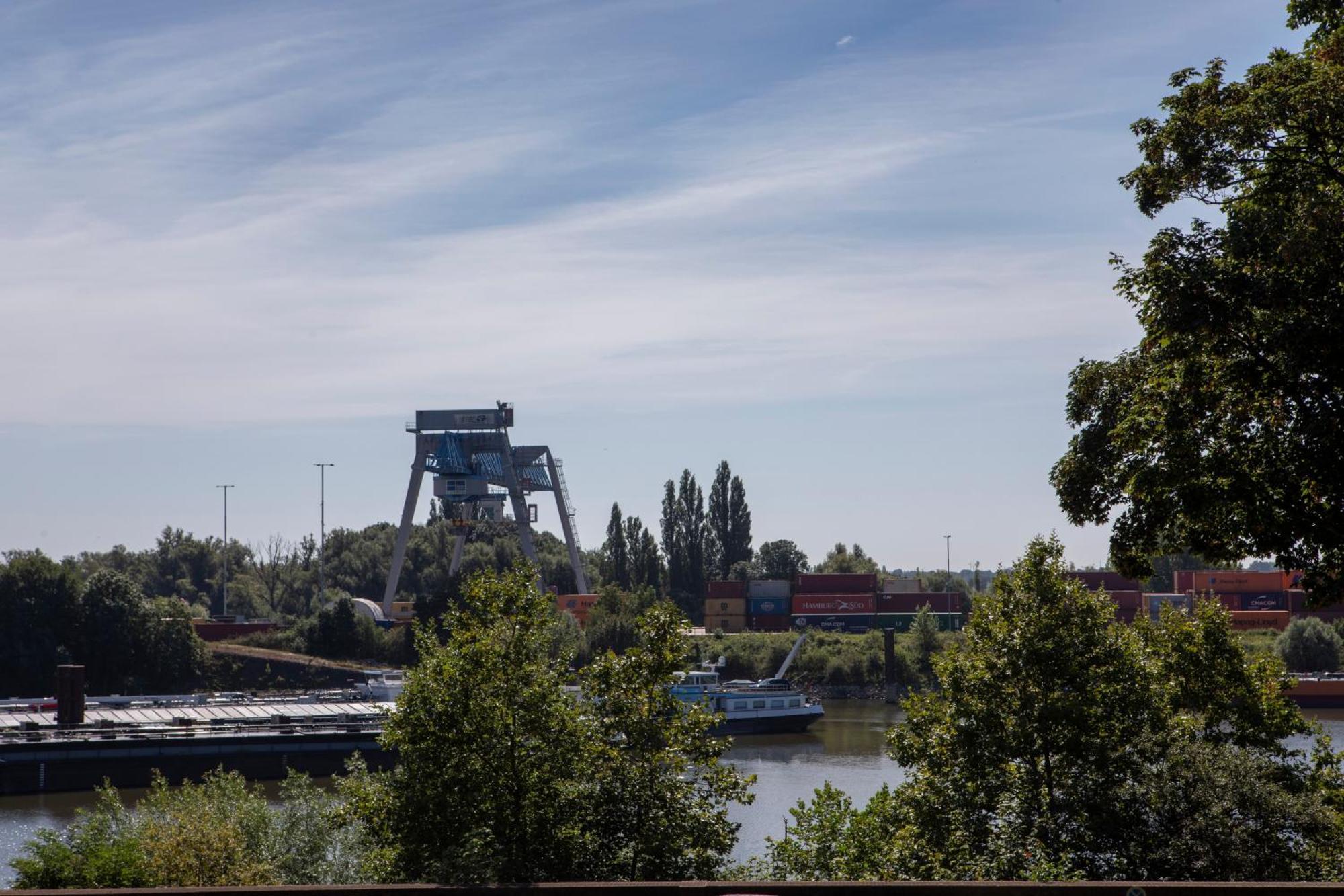 Ferienwohnung Am Rheinpark Эммерих Экстерьер фото